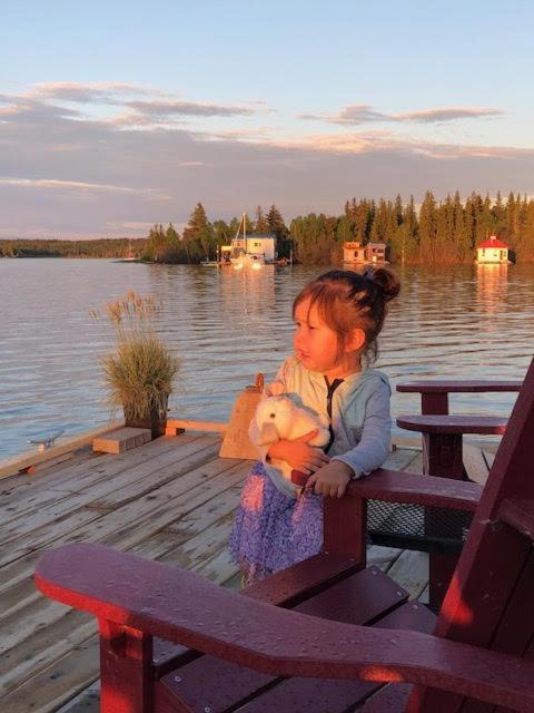 Aurora Bayside Inn Yellowknife Dış mekan fotoğraf