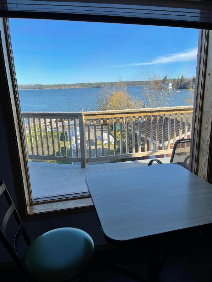 Aurora Bayside Inn Yellowknife Dış mekan fotoğraf