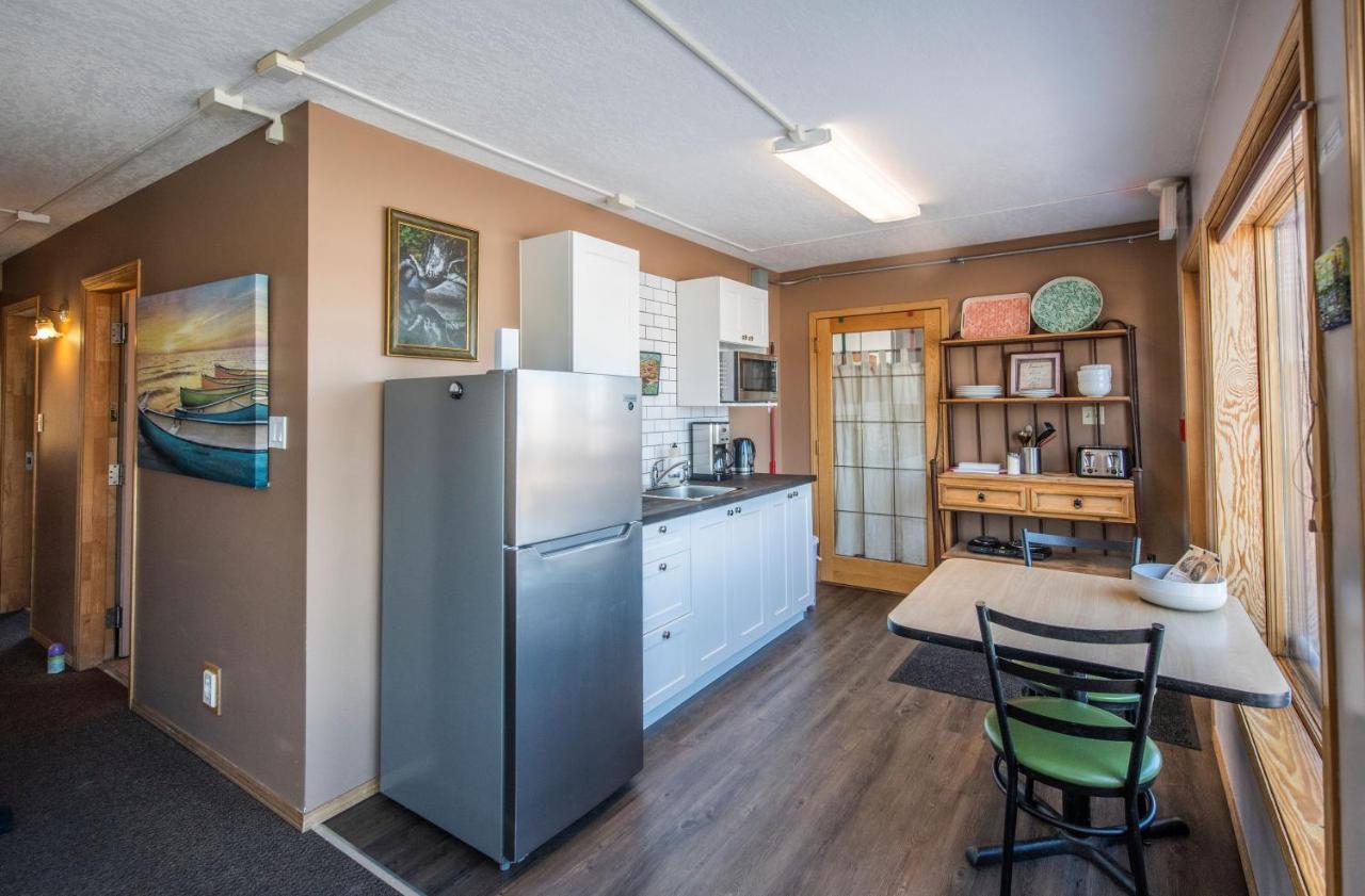 Aurora Bayside Inn Yellowknife Dış mekan fotoğraf