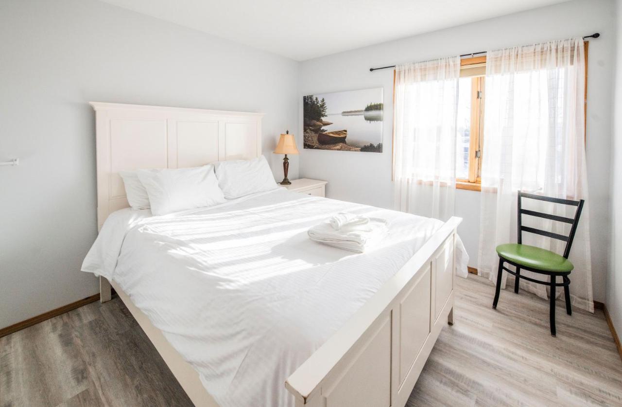 Aurora Bayside Inn Yellowknife Dış mekan fotoğraf
