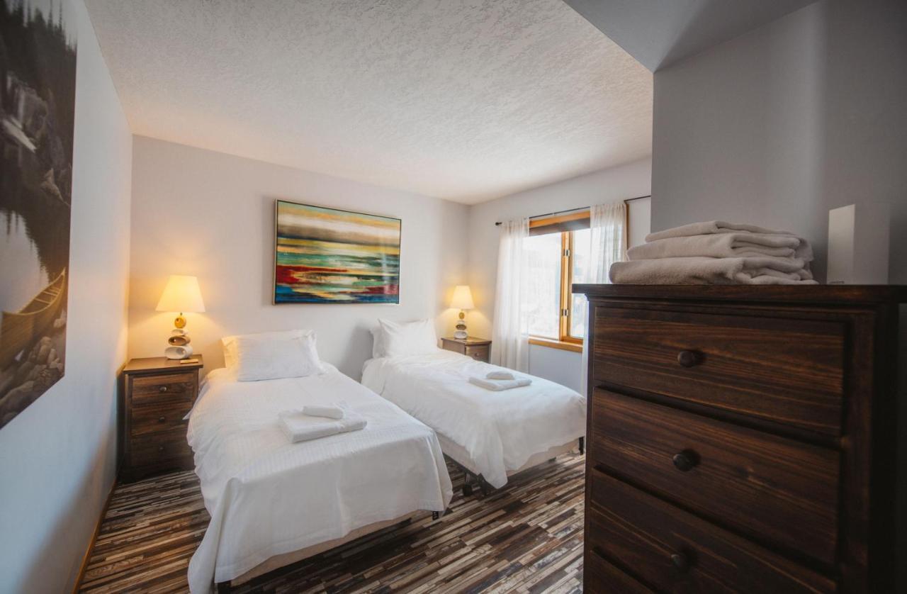 Aurora Bayside Inn Yellowknife Dış mekan fotoğraf