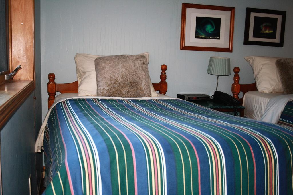 Aurora Bayside Inn Yellowknife Oda fotoğraf