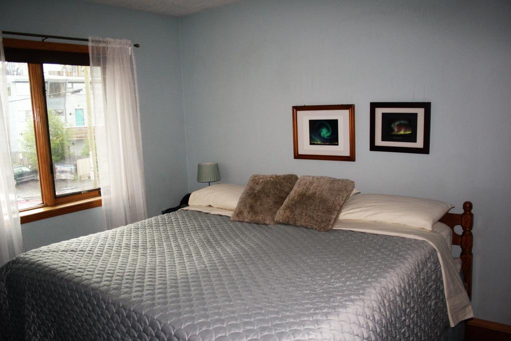 Aurora Bayside Inn Yellowknife Oda fotoğraf