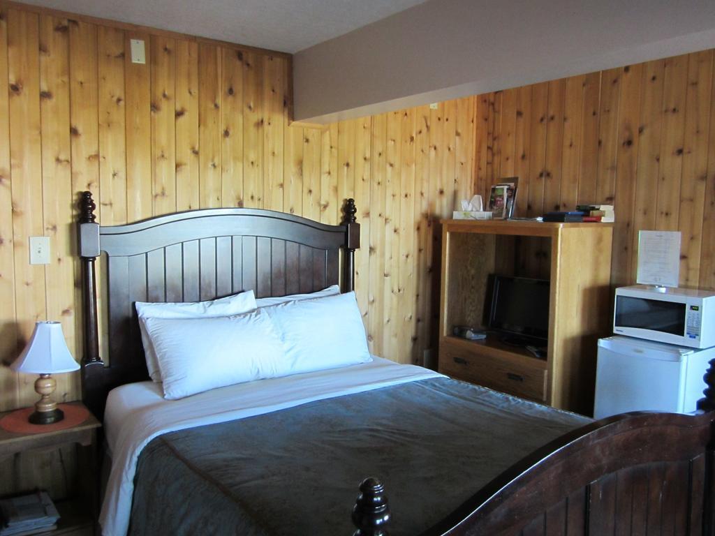 Aurora Bayside Inn Yellowknife Oda fotoğraf